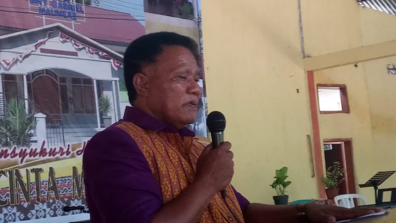 Kepala SMA Sint Gabriel Maumere Felix Wodon