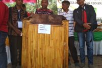 Kulkas organik dari Kecamatan Nele, dipajang saat Bursa Inovasi Desa, Kamis (11/10), di halaman Sikka Innovation Center