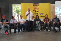 Melchias Markus Mekeng memberikan keterangan pers kepada awak media di Hotel Capa Resor, Sabtu (27/10) terkait penyelenggaraan Maumere Jazz Fiesta Flores Tahun 2018