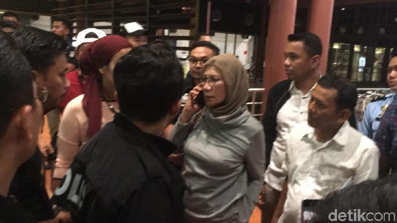 Ratna Sarumpaet ditangkap di Bandara Soekarno-Hatta, Kamis (4/10) malam