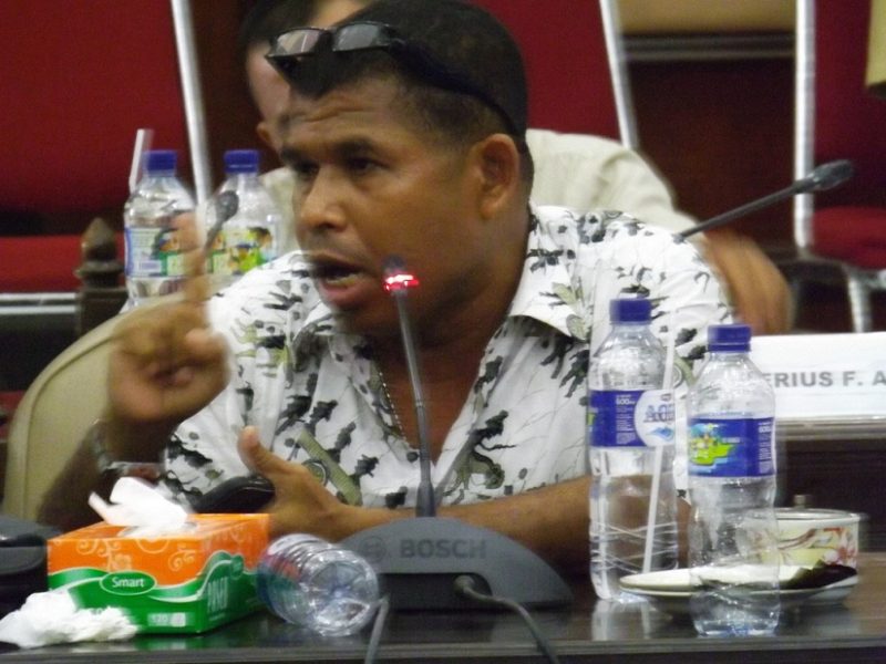 Ketua Fraksi Partai Nasdem Siflan Angi