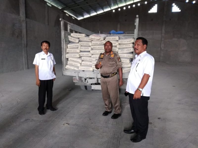 Tim Pengawas dan Pengendalian Stok dan Harga Kebutuhan Pokok dan Barang Strategis Lainnya Kabupaten Sikka melakukan inspeksi mendadak terkait kelangkaan semen di Kabupaten Sikka, Rabu (28/11)