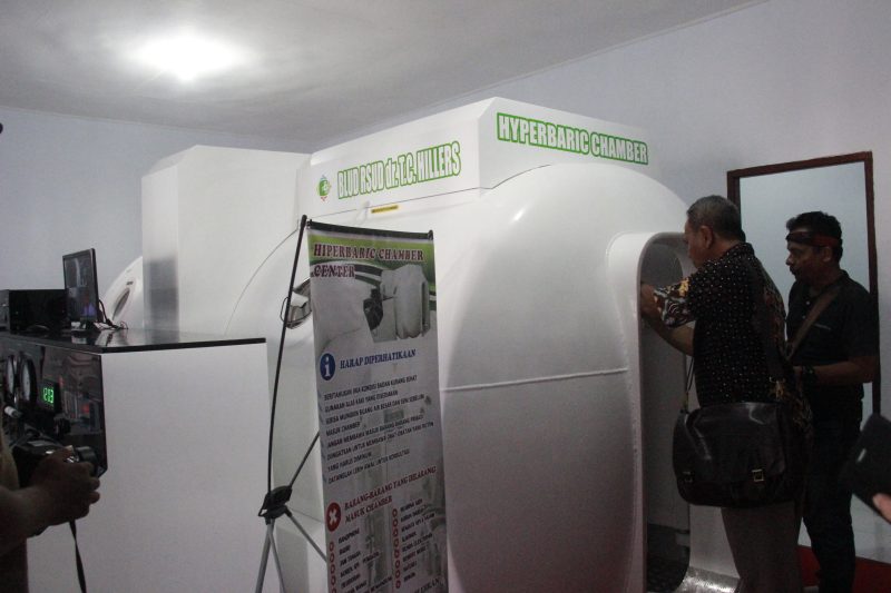 Ruangan hyperbaric chamber di RSUD TC Hillers Maumere