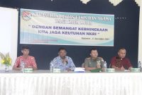 Kepala Badan Kesatuan Bangsa dan Politik Thomas Ola Peka membuka kegiatan Sarasehan Lintas Etnis dan Agama Bagi Kaum Muda di Aula Gedung FKUB Sikka, Senin (17/12)