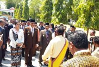 Bupati Sikka Fransiskus Roberto Diogo dan Wakil Bupati Sikka Romanus Woga diterima di DPRD Sikka pada akhir September 2018