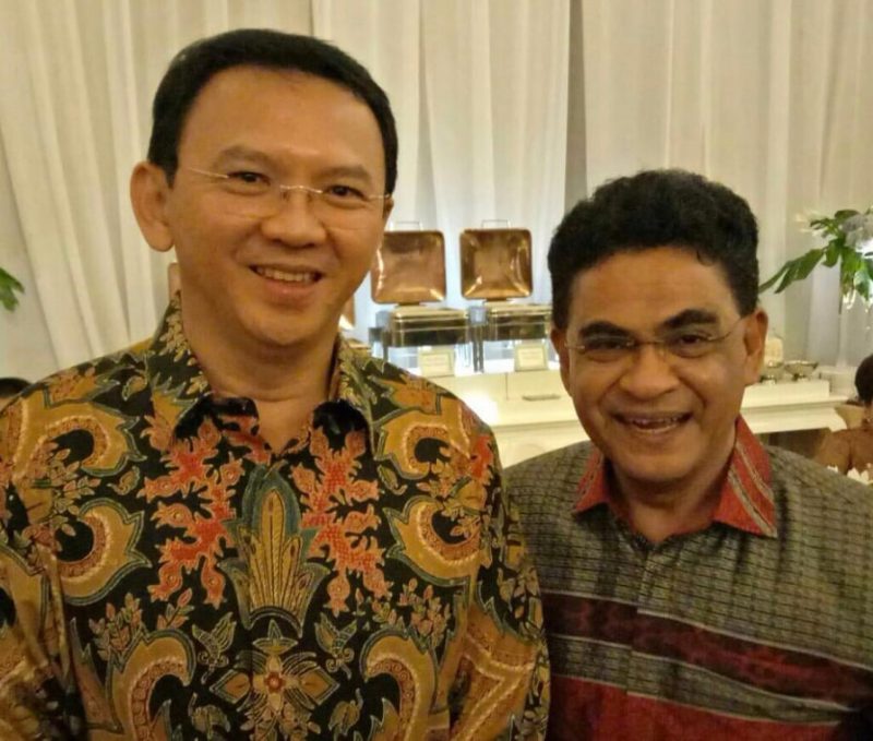 Andreas Hugo Pareira pose bersama Basuki Thahja Purnama atau Ahok pada sebuah momen sebelum mantan Gubernur DKI Jakarta itu masuk penjara