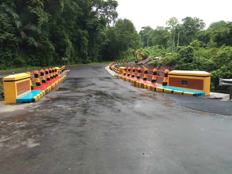 Akses Jembatan Ubeloler di Desa Kringa Kecamatan Talibura kembali normal, Senin (21/1) siang, setelah sebelumnya diblokir karena kontraktor pelaksana belum membayar upah para pekerja