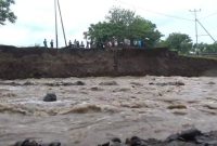 Suasasa banjir bandang pekan lalu di Desa Kolisia Kecamatan Magepanda, yang berakibat terisolirnya ratusan warga di Dusun Magerepu