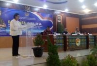 Menteri Keuangan Sri Mulyani Indarwati berbicara di depan 479 pejabat desa di Gedung SCC Maumere, Jumat (25/1)