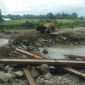 Kondisi jembatan darurat di Dagemage Desa Kolisia Kabupaten Sikka yang putus lagi, Selasa (12/3)