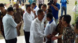 Mensos RI Agus Gumawang Kartasasmita melakukan kunjungan kerja di Maumere Kabupaten Sikka, Selasa (19/3)