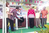Asisten III Setda Sikka Konstantinus Tupen membuka secara resmi RAT XII Tahun Buku 2018 CU Bahtera Sejahtera di Maumere, Sabtu (23/3)