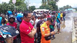 Suasana di Pelabuhan Feri Kewapante, Kamis (7/3) pasca tenggelamnya dua pemuda