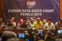 Direktur lembaga-lembaga survei berkumpul menjelaskan proses quick count, Sabtu (20/4), di Hotel Morissey, Jl Wahid Hasyim, Jakarta Pusat