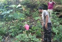 Penemuan mayat korban Yosefina Koro Dusun Wu'u Desa Wolokoli Kecamatan Bola Kabupaten Sikka, Rabu (24/4)