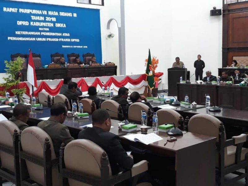 Suasana sidang paripurna di DPRD Sika