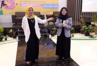 Seorang pelajar sedang menjawab pertanyaan terkait stunting saat Sosialisasi Genbest yang digelar Kementerian Kominfo di Hotel Go Maumere, Rabu (7/8)