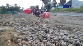 Kondisi pekerjaan Proyek Peningkatan Jalan Lingkar Luar yang dikerjakan CV Maghu Ate