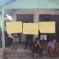 Suasana aksi damai warga masyarakat Desa Nele Urung menuntut kepala desa mundur dari jabatan, Selasa (27/8)
