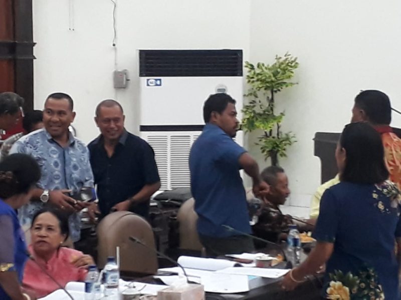 Suasana ruang rapat paripurna, Kamis (5/9), di mana nyaris terjadi bentrok antara anggota Dewan