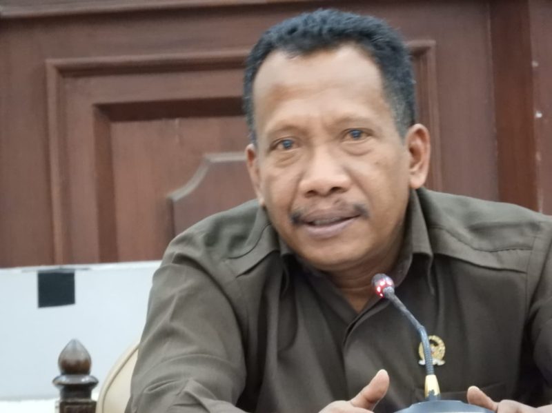 Ketua Sementara DPRD Sikka Donatus David 