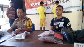 Kapolres Sikka AKBP Rickson Situmorang memberikan keterangan pers terkait aksi begal di Maumere, Jumat (4/10)