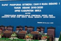Suasana siding istimewa pengambilan sumpah jabatan dan pelantikan Pimpinan DPRD Sikka, Selasa (29/10)