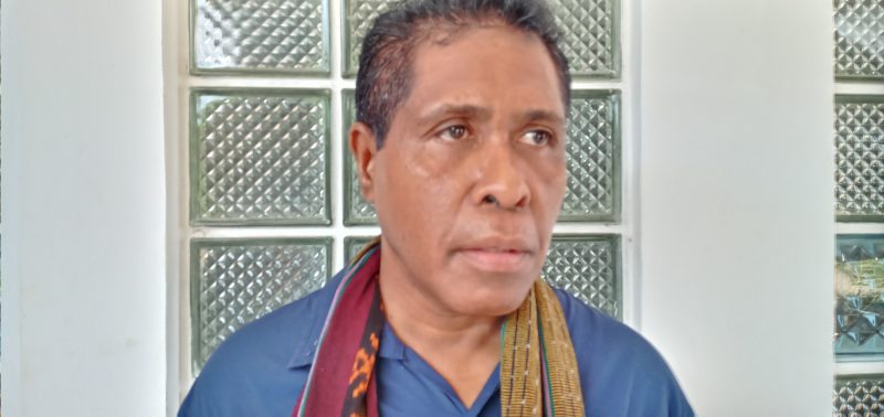 Pelaksana Tugas  Kepala Badan Kepegawaian Daerah dan Pengembangan SDM Kabupaten Sikka Lukas Lawe