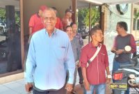 Alexander Longginus berada di Mapolres Sikka, Jumat (22/11)