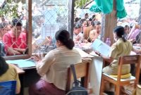 Panitia Seleksi CPNSD Sikka sedang menerima dokumen persyaratan beberapa waktu lalu