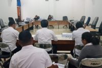 Suasana rapat kerja Komisi 1 DPRD Sikka bersama Dinas Kesatuan Kebangsaan dan Politik, Rabu (27/11)