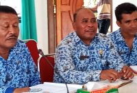 Kepala BPBD Sikka Mohammad Daeng Bakir dan beberapa Kepala Bidang saat rapat kerja dengan Komisi 3 DPRD Sikka, Jumat (29/11)