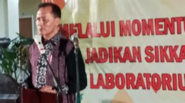 Kepala Kantor Kemenag NTT Sarman Marselinus memberikan arahan di Hotel Lokaria Indah, Jumat (29/11) malam