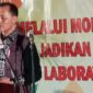 Kepala Kantor Kemenag NTT Sarman Marselinus memberikan arahan di Hotel Lokaria Indah, Jumat (29/11) malam