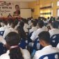 Ratusan siswa SMA Alsiora di Kabupaten Ende Propinsi NTT mengikuti sosialisasi Empat Pilar Kebangsaan oleh Anggota MPR RI Andreas Hugo Pareira, Jumat (29/11)