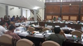 Suasana rapat Badan Anggaran, Selasa (10/12)