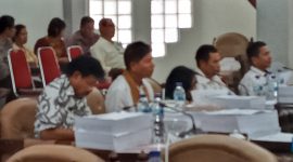 Suasana rapat Badan Anggaran bersama Bagian Humas dan Protokol Setda Sikka, Kamis (12/12)