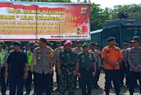 Kapolres Sikka bersama Danlanal Maumere dan Dandim 1603 Sikka pose bersama usai apel gelar pasukan di Lapangan Umum Kota Baru, Kamis (19/12)