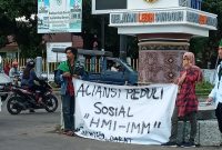 Aliansi mahasiswa galang dana untuk MIS Darat Pantai, Selasa (7/1)