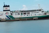 KMP Windu Karsa Dwitya berlabuh 2 minggu di Pelabuhan Feri Kewapante
