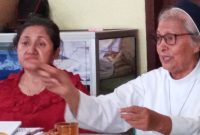 Pimpinan TRUK Suster Eustochia sedang memberikan keterangan catatan akhir tahun 2019 di kantornya, Kamis (30/1)