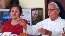 Pimpinan TRUK Suster Eustochia sedang memberikan keterangan catatan akhir tahun 2019 di kantornya, Kamis (30/1)