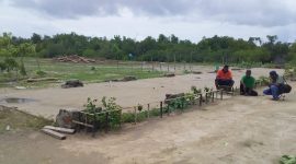 Di tempat ini bekas berdiri bangunan sekolah MIS Darat Pantai, yang roboh akibat diterpa angin kencang