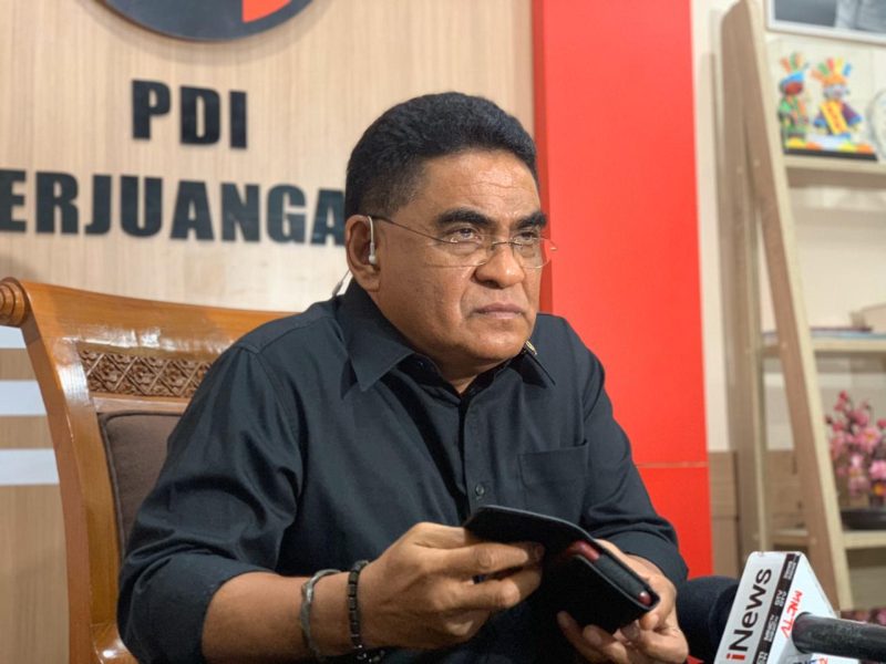Jurubicara DPP PDIP Andreas Hugo Pareira