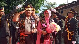 Tradisi pedang pora di Mapolres Sikka, Rabu (19/2)