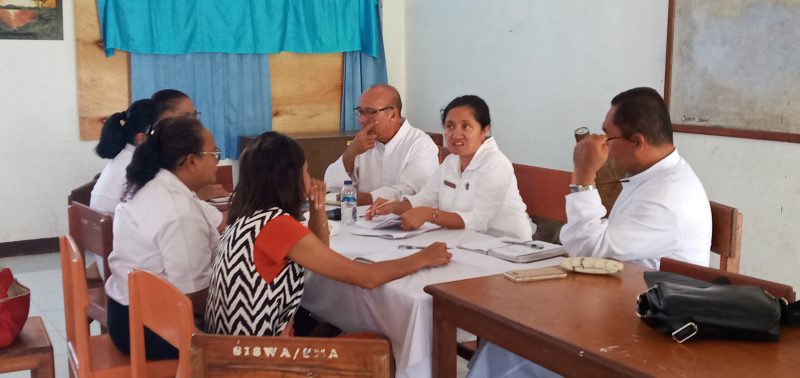 Kepala Dinas P2KBP3A Kabupaten Sikka Maria Bernadina Sada Nenu dan staf menemui Pimpinan Seminari BSB, Rabu (26/2)