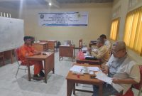 Alexander Ozzy Nesta, pelajar SMKN 1 Maumere sedang diwawancarai Tim Penguji