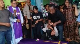 Suasana pemakaman korban DBD, Jumat (21/2)