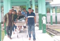 Korban meninggal DBD di Ruang ICU RSUD TC Hillers Maumere, Sabtu (29/2), dibawa ke ruangan jenazah