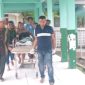 Korban meninggal DBD di Ruang ICU RSUD TC Hillers Maumere, Sabtu (29/2), dibawa ke ruangan jenazah